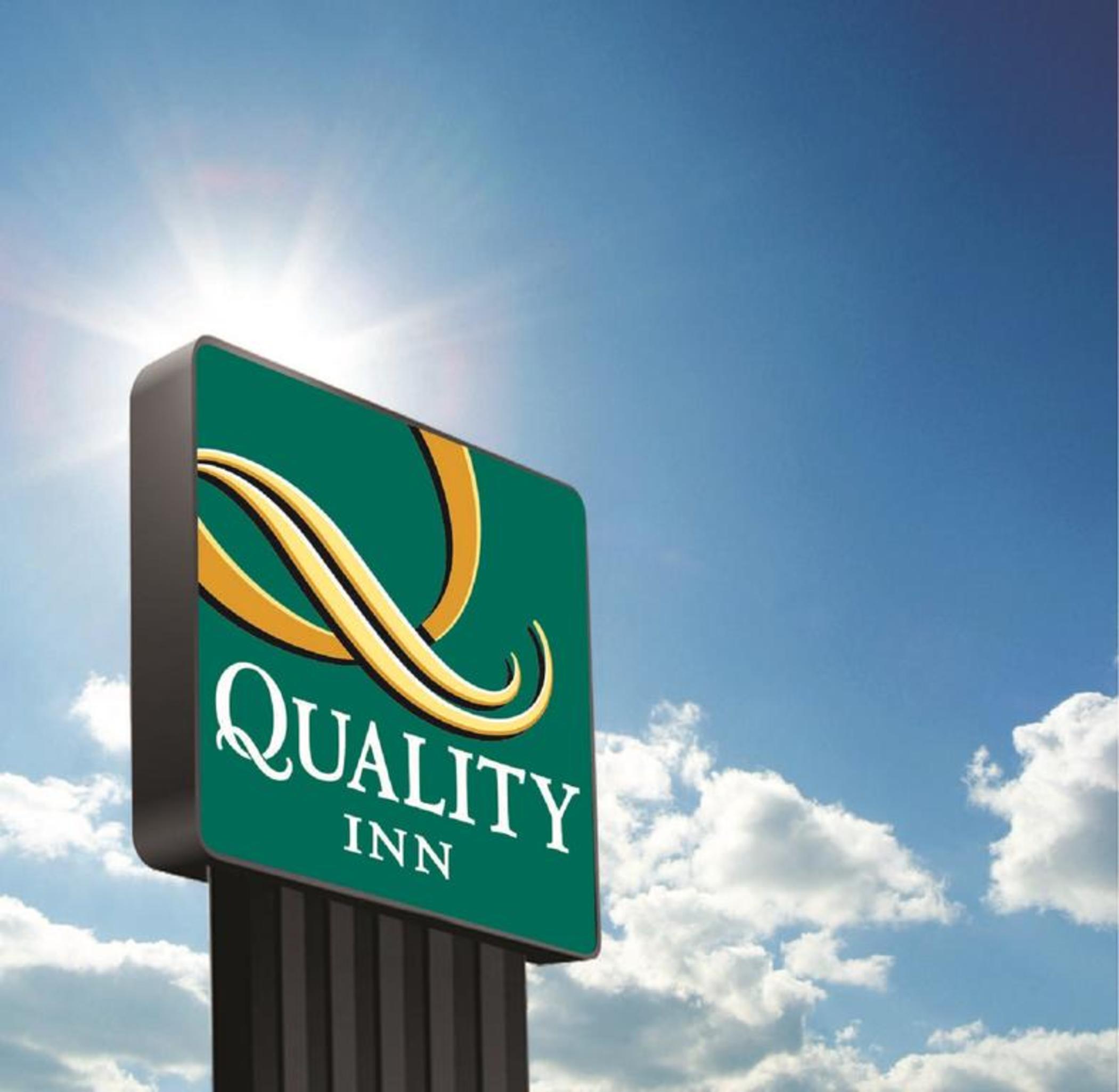 Quality Inn Starkville Buitenkant foto